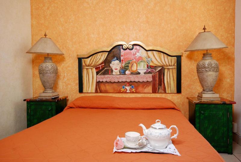 Hotel & Suites Galeria Morelia Room photo